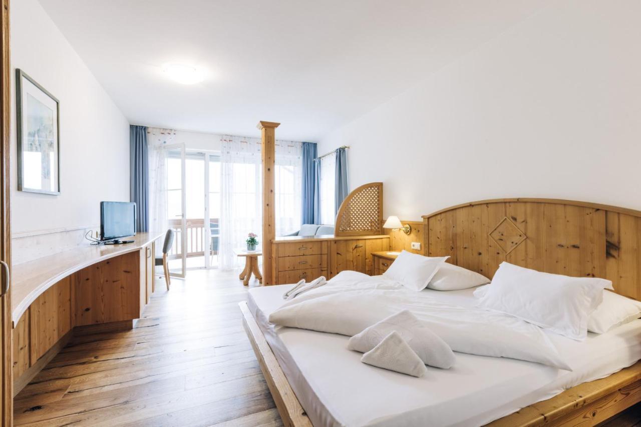 Hotel Tenz 2025 Montagna Luaran gambar