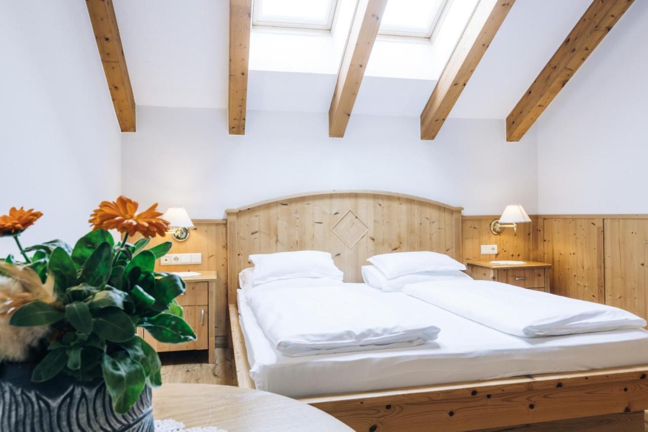 Hotel Tenz 2025 Montagna Luaran gambar