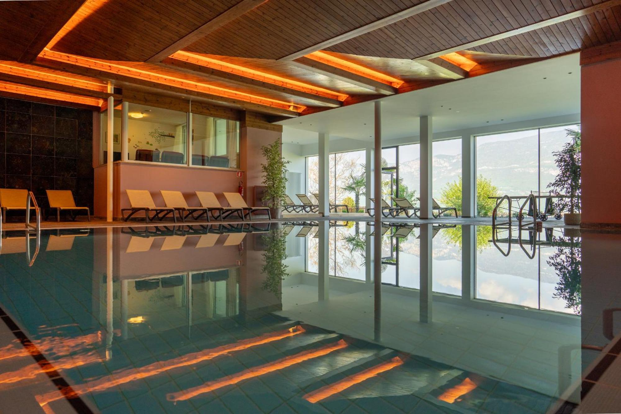 Hotel Tenz 2025 Montagna Luaran gambar