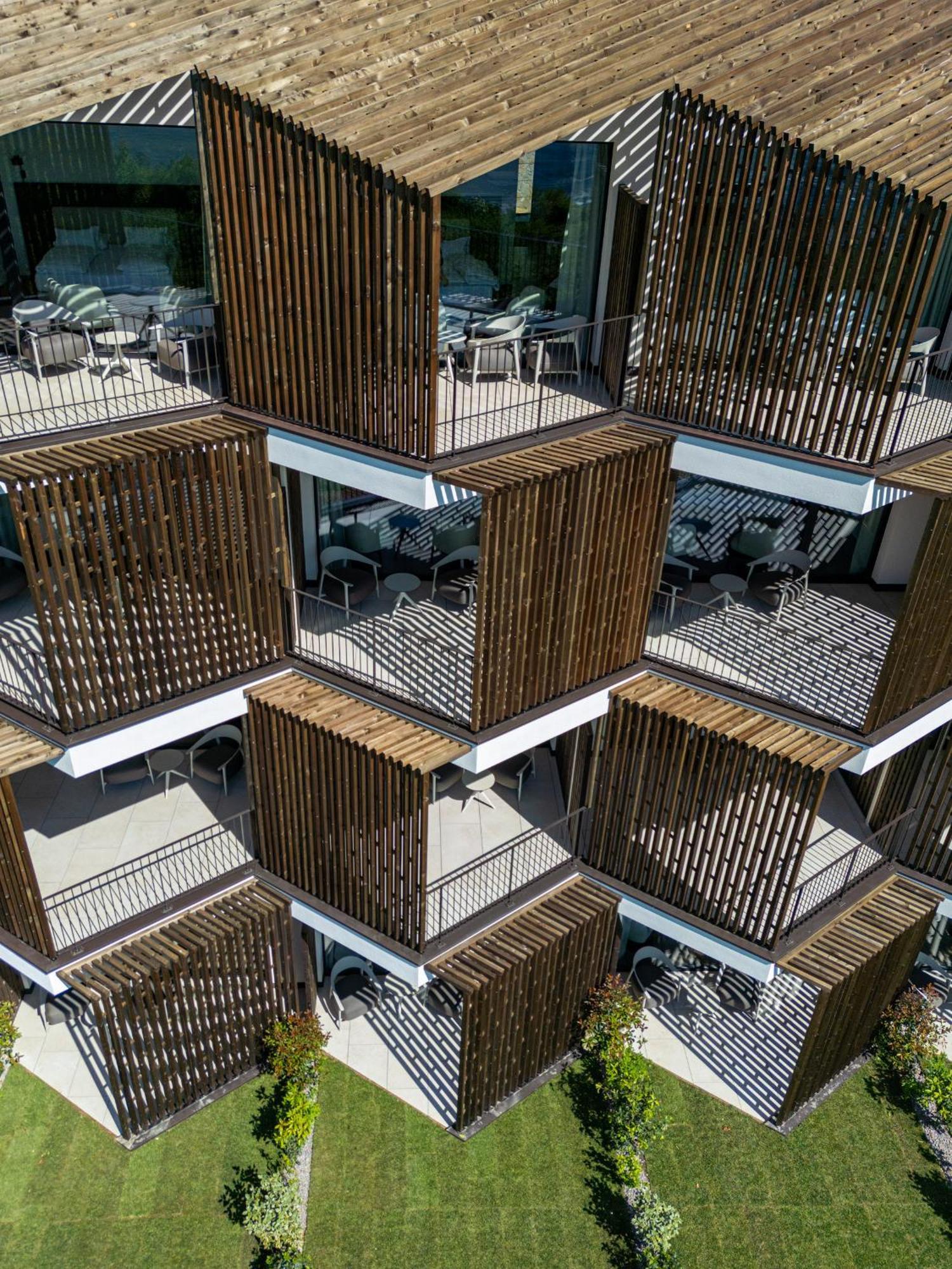 Hotel Tenz 2025 Montagna Luaran gambar