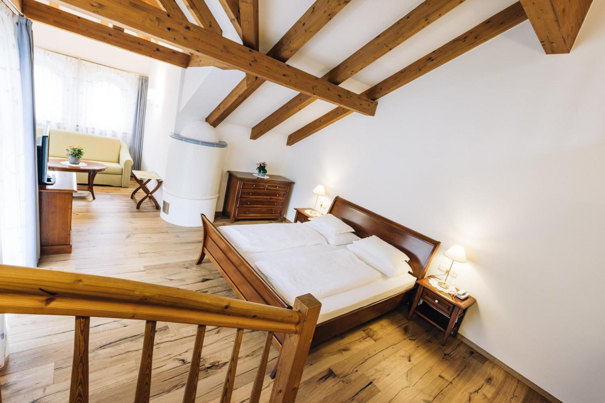 Hotel Tenz 2025 Montagna Luaran gambar