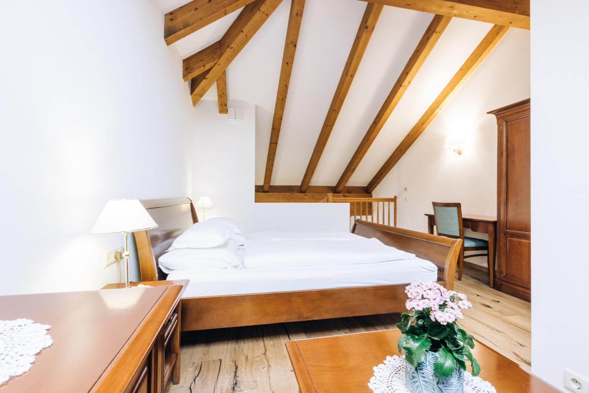 Hotel Tenz 2025 Montagna Luaran gambar